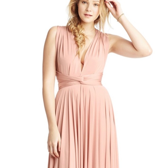 Twobirds Classic Ballgown in Blush - Picture 9 of 14